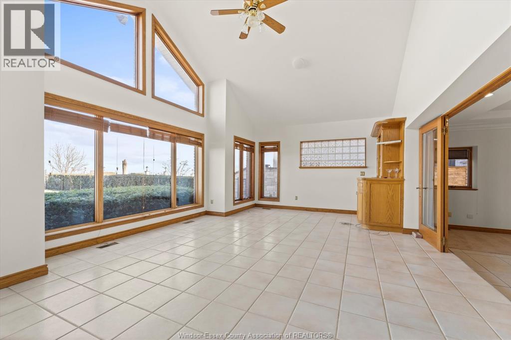 410 RUSSELL WOODS ROAD - 14