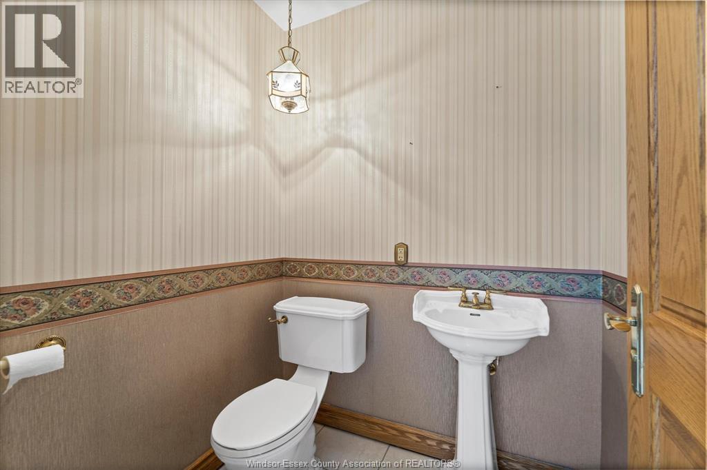 410 RUSSELL WOODS ROAD - 8