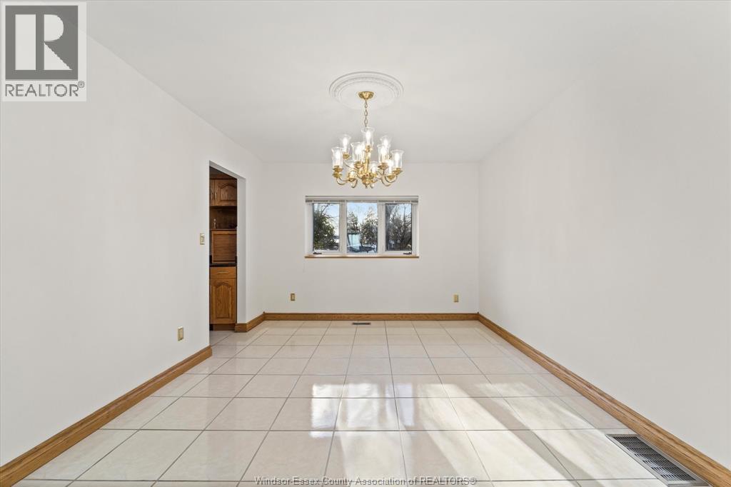 410 RUSSELL WOODS ROAD - 9