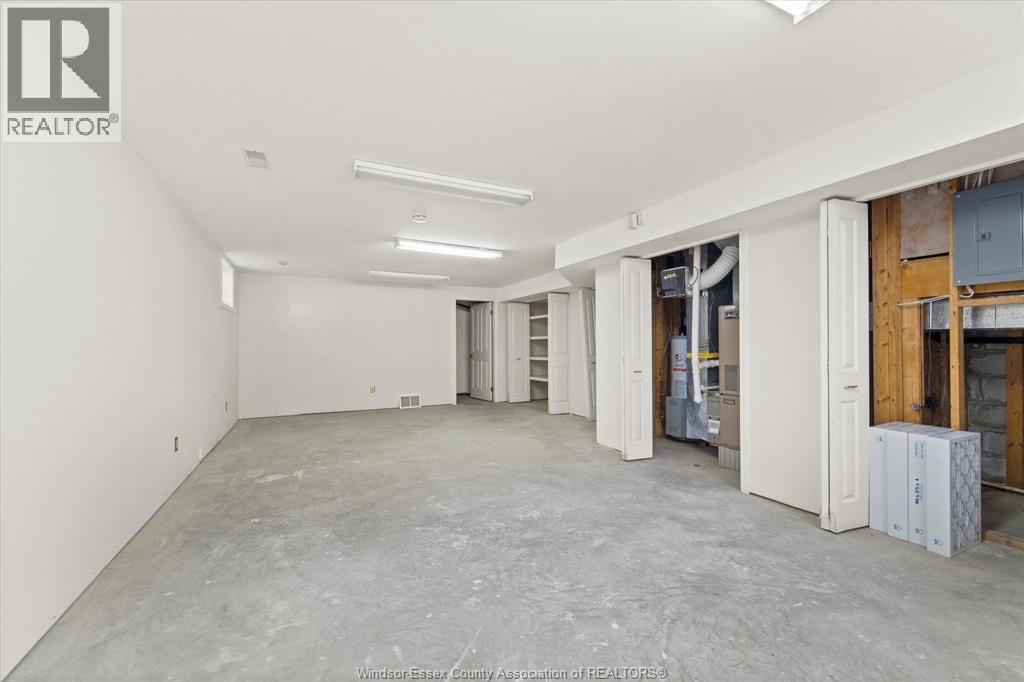 410 RUSSELL WOODS ROAD - 25