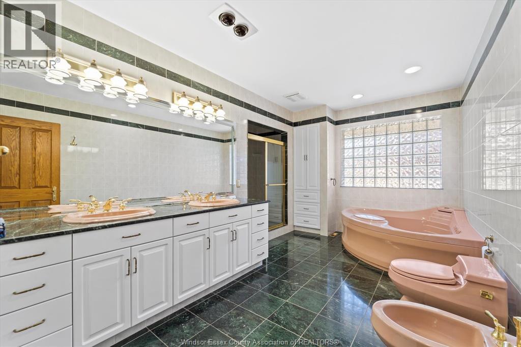 410 RUSSELL WOODS ROAD - 21