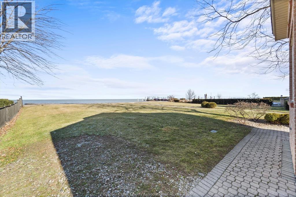410 RUSSELL WOODS ROAD - 27