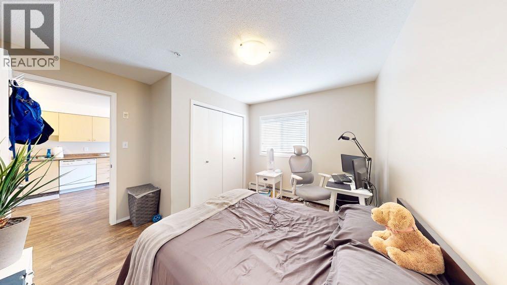 #116 1632 Saamis Drive NW - 16