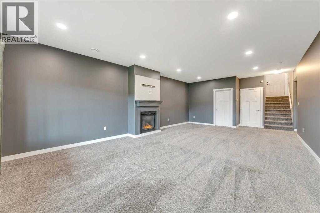 1316 47 Avenue Close - 29