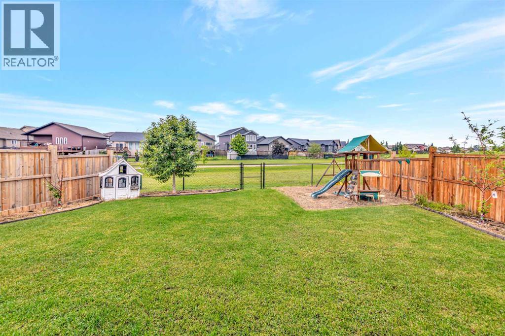 1316 47 Avenue Close - 34