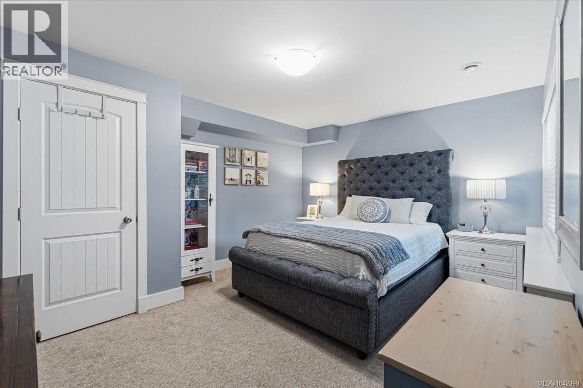 3341 Schooner Cove Dr - 34