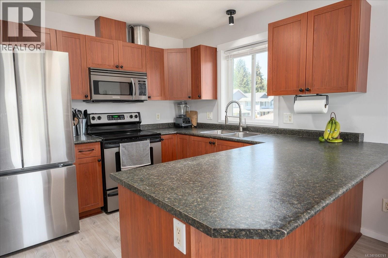 621 Oakwood Rd - 13
