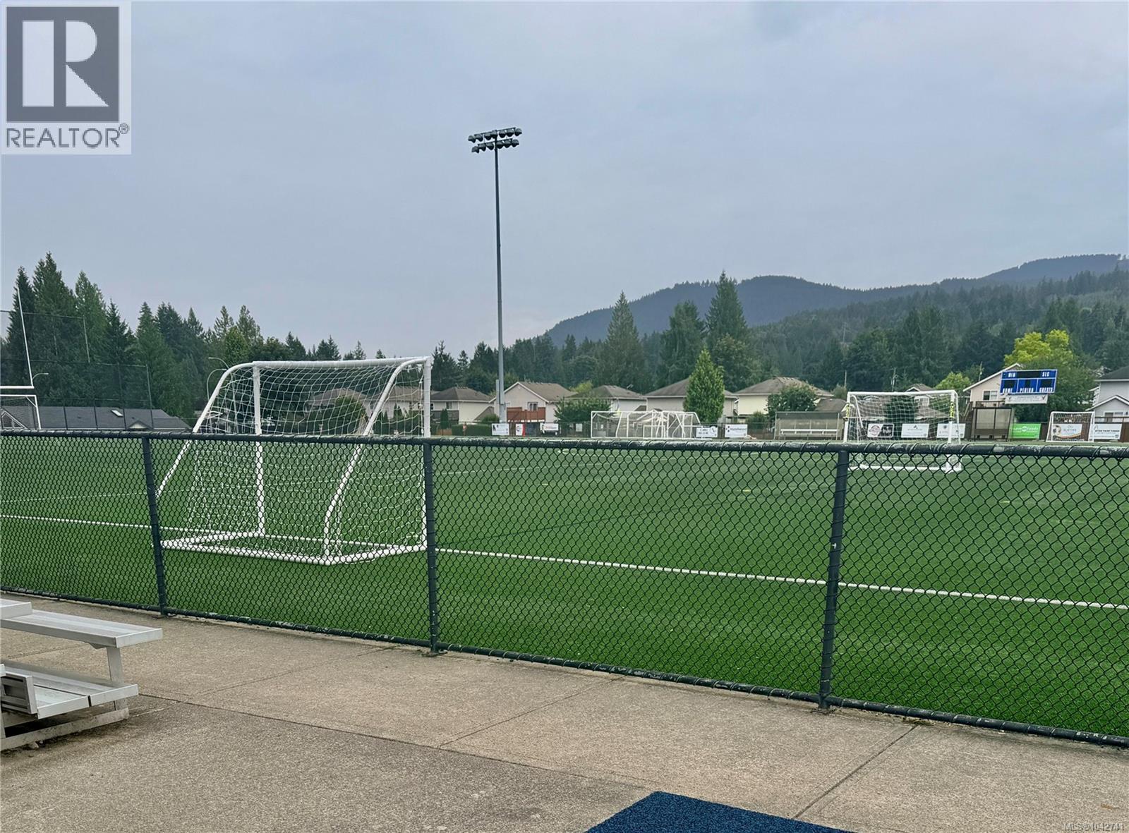 621 Oakwood Rd - 58
