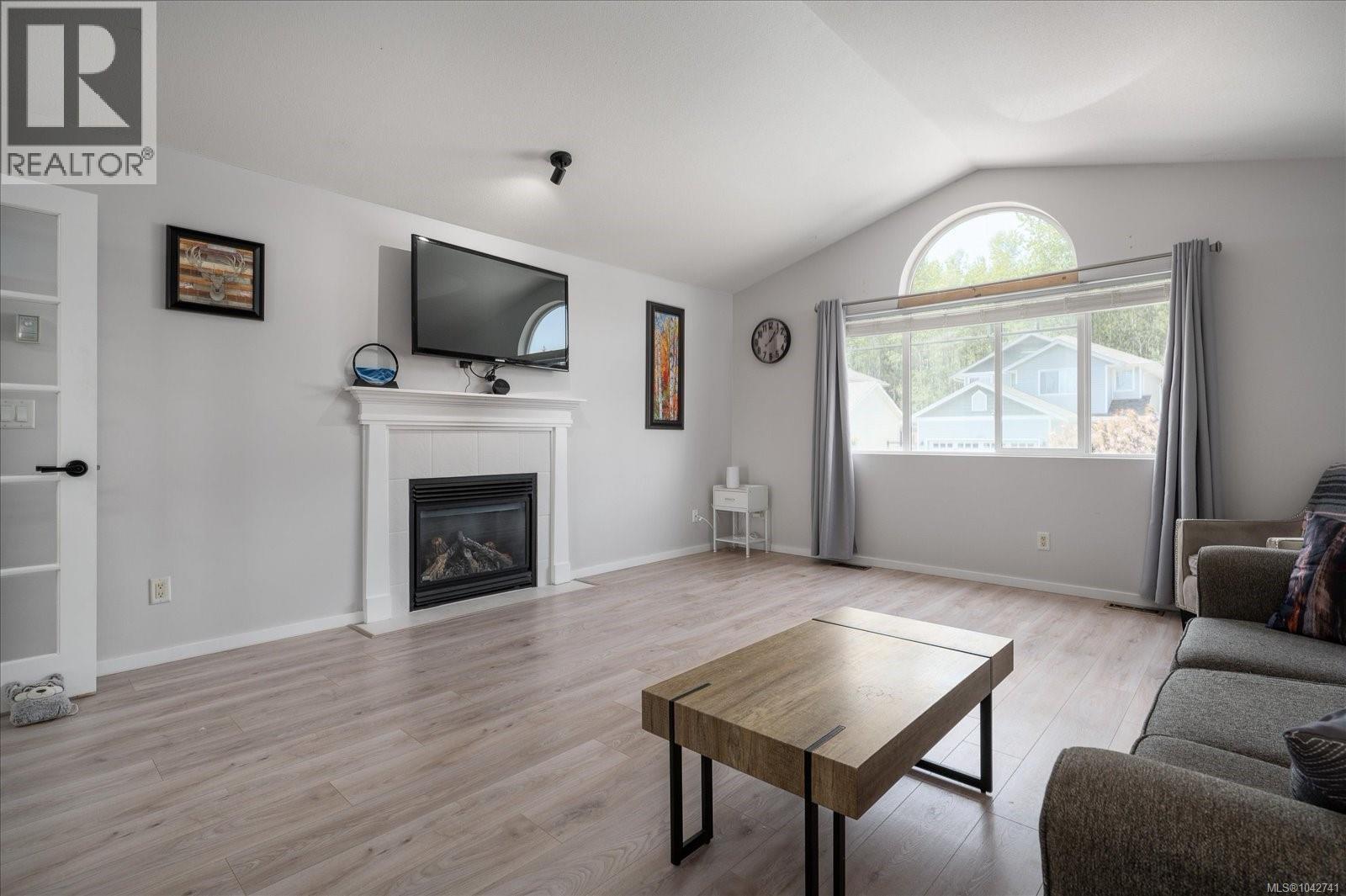 621 Oakwood Rd - 9