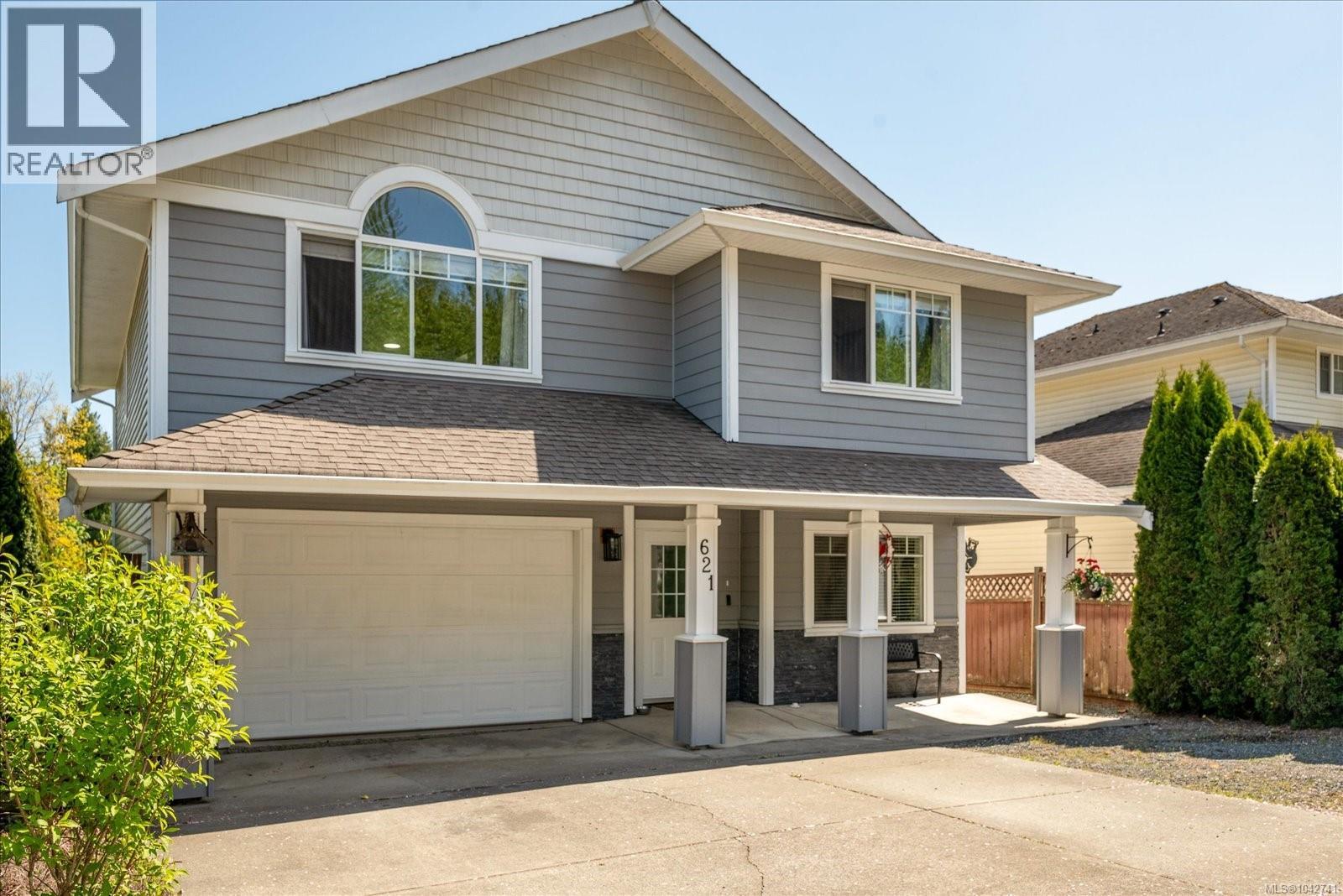 621 Oakwood Rd - 1