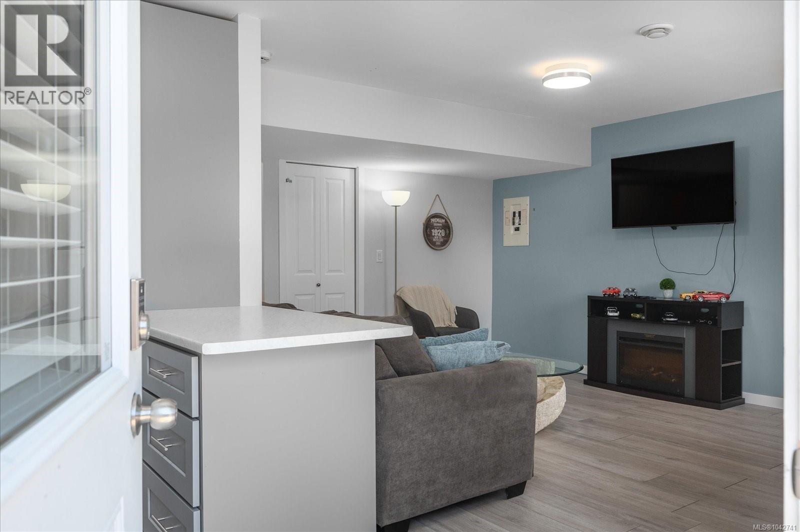 621 Oakwood Rd - 39