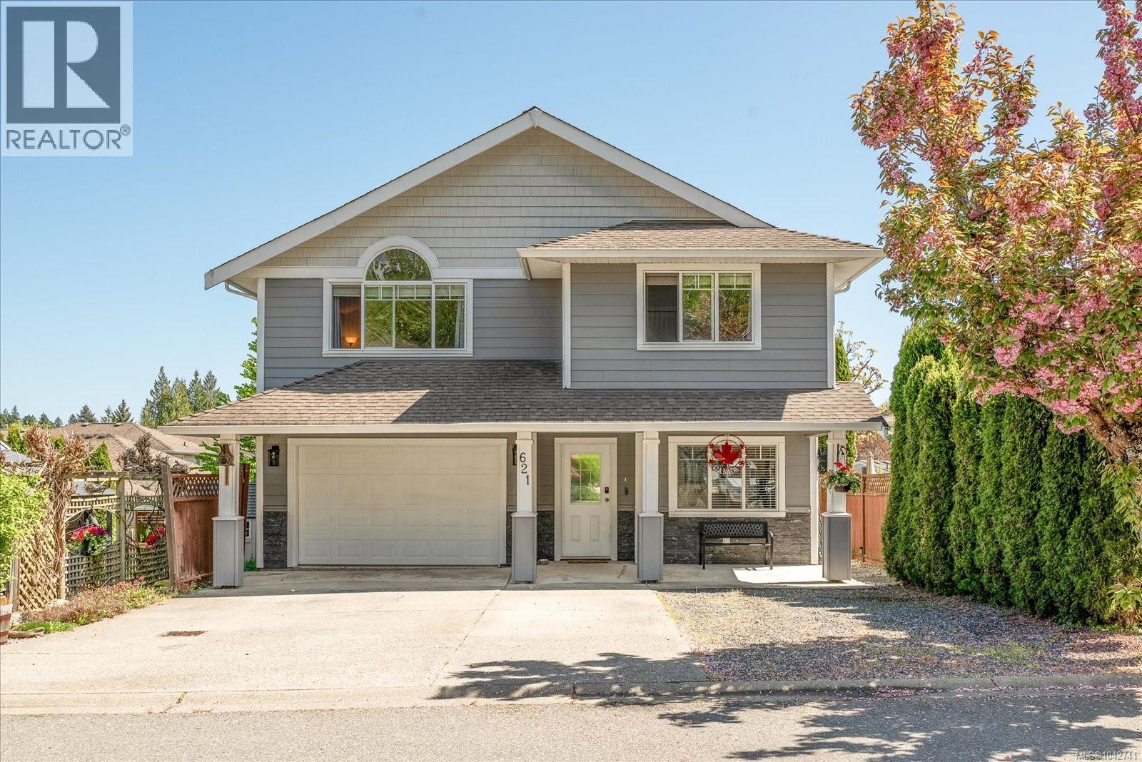 621 Oakwood Rd - 53