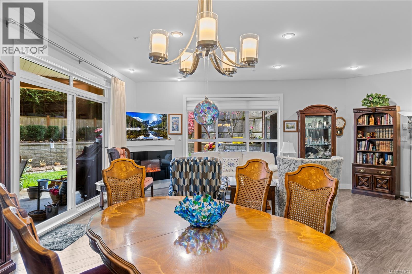 #100 439 College Rd - 9