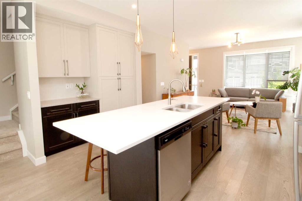 3 Sunrise Heights - 8