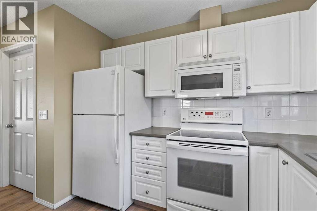 17 Citadel Point NW - 10