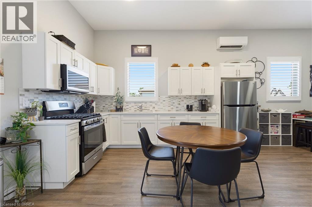 13 WINGROVE WOODS - 38