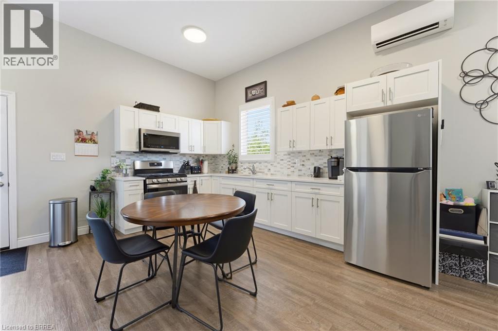 13 WINGROVE WOODS - 39