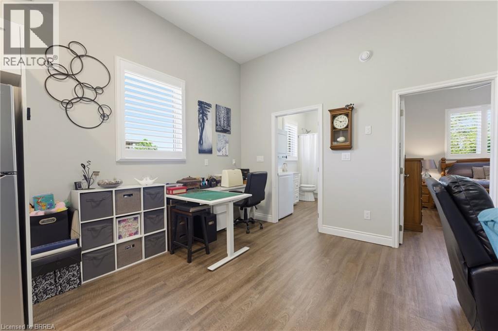 13 WINGROVE WOODS - 41