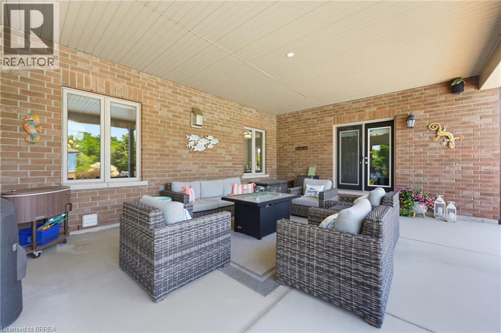 13 WINGROVE WOODS - 46