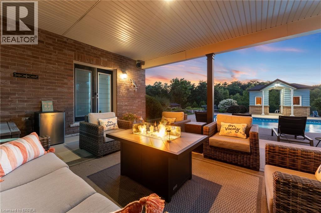 13 WINGROVE WOODS - 6