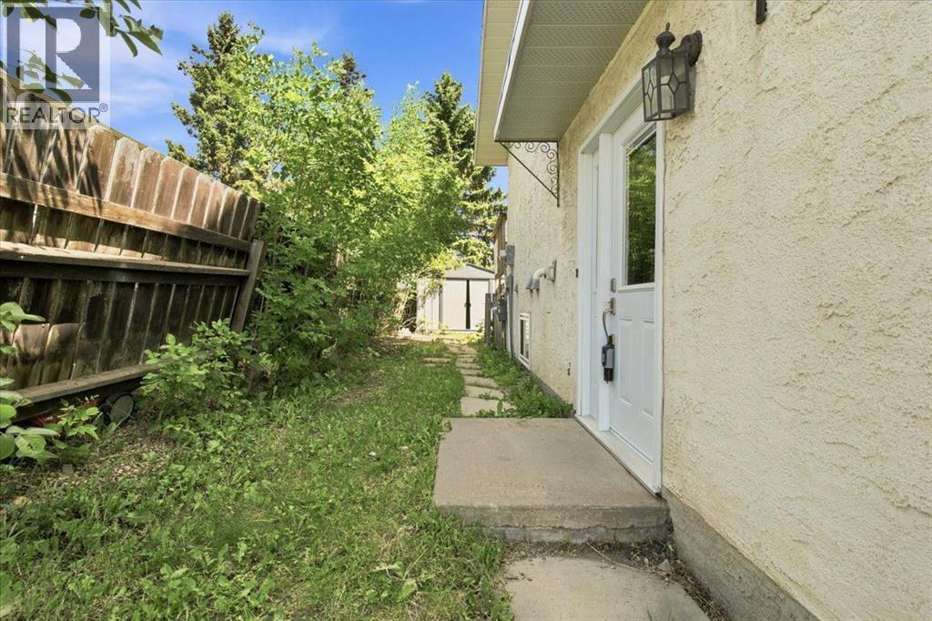 8113 94 Street - 2