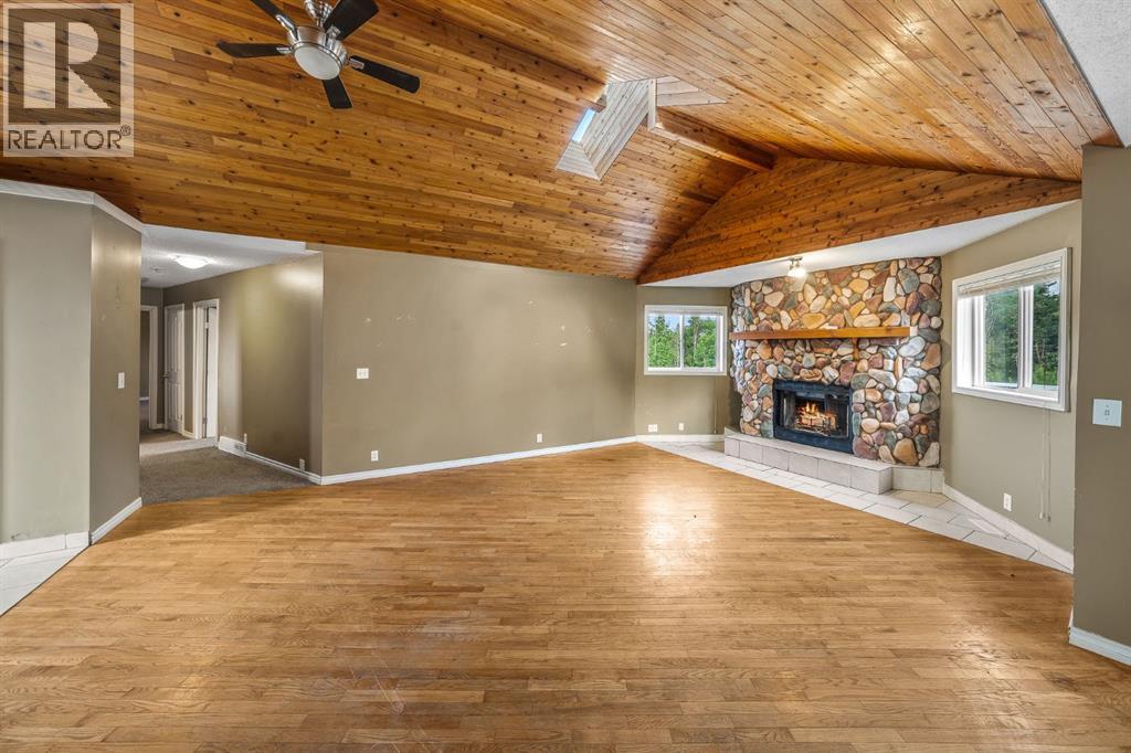 298042 218 Street W - Image 11