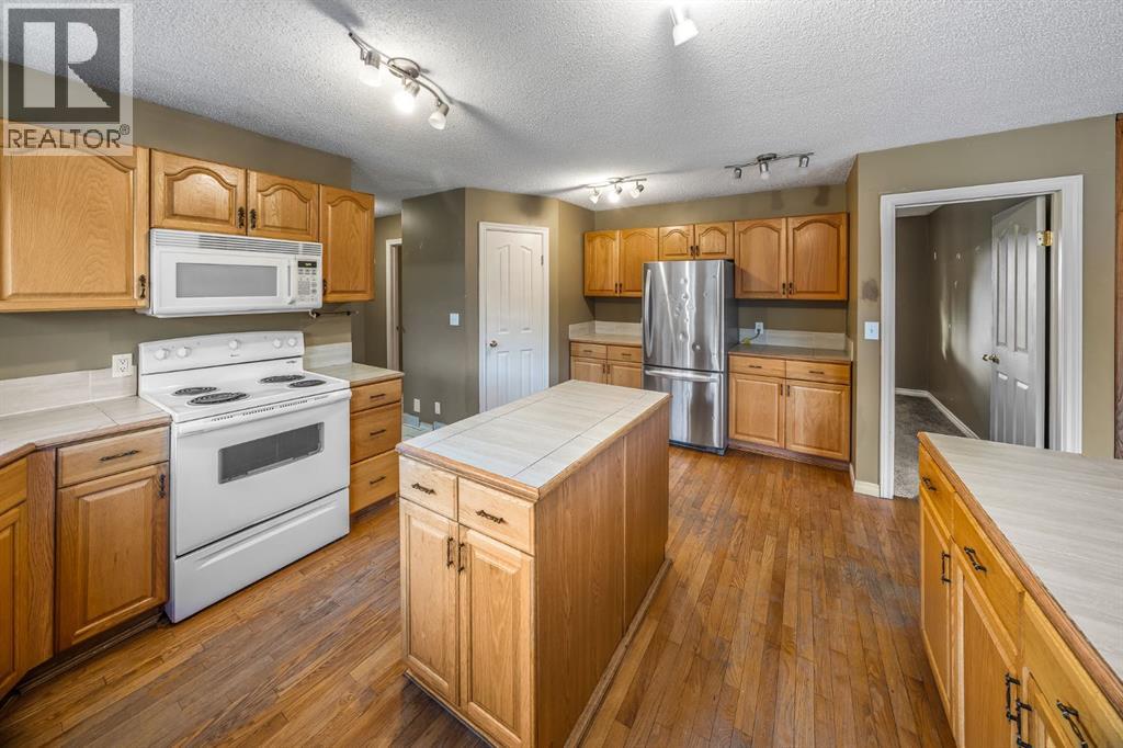 298042 218 Street W - Image 15