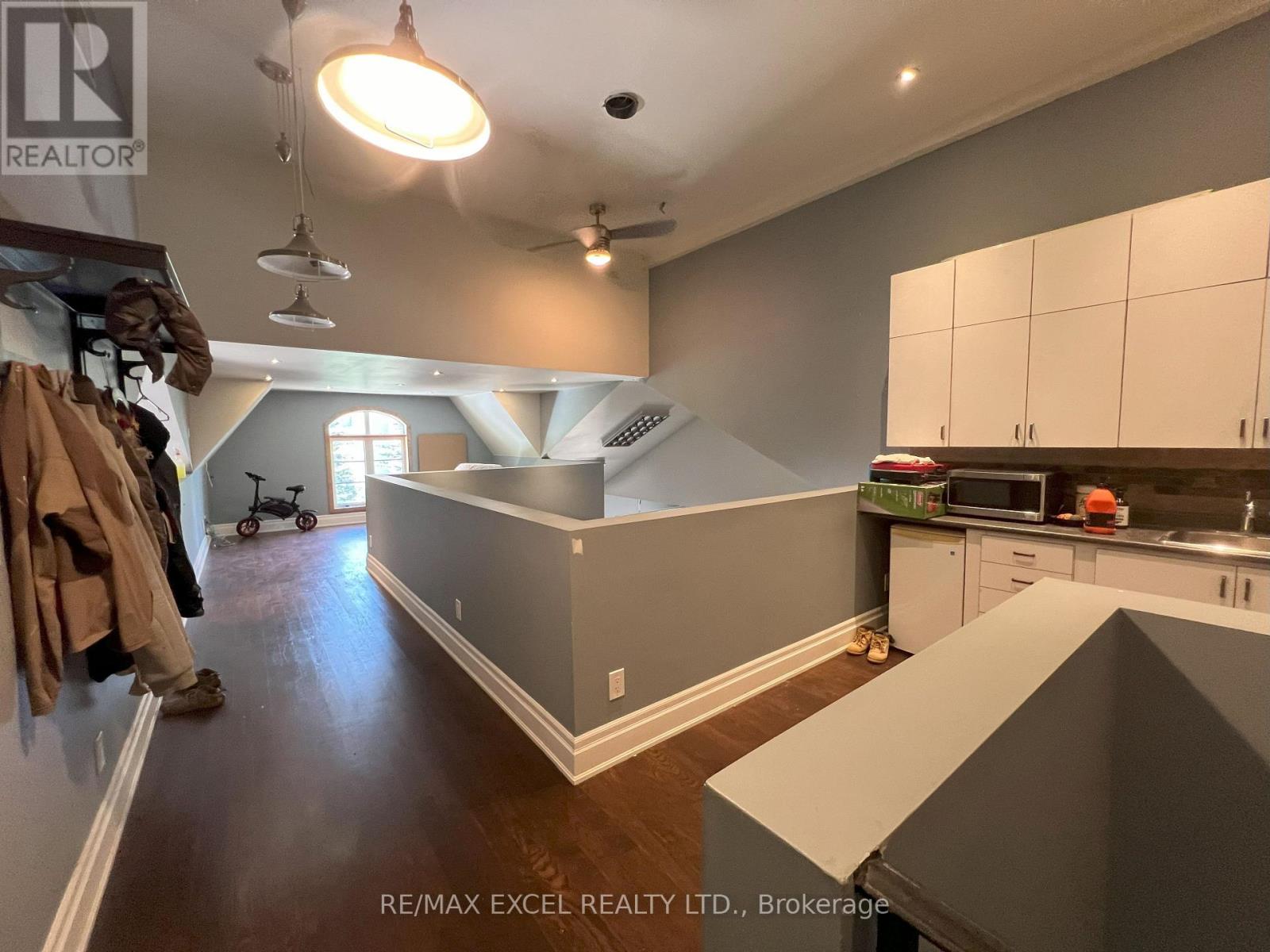 2 BEAU COURT - 42