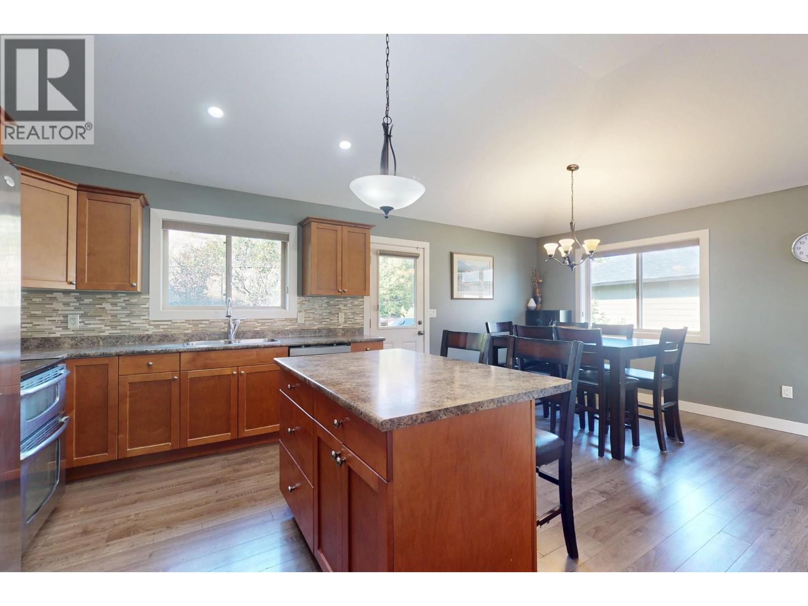 1376 Nishi Court - 11