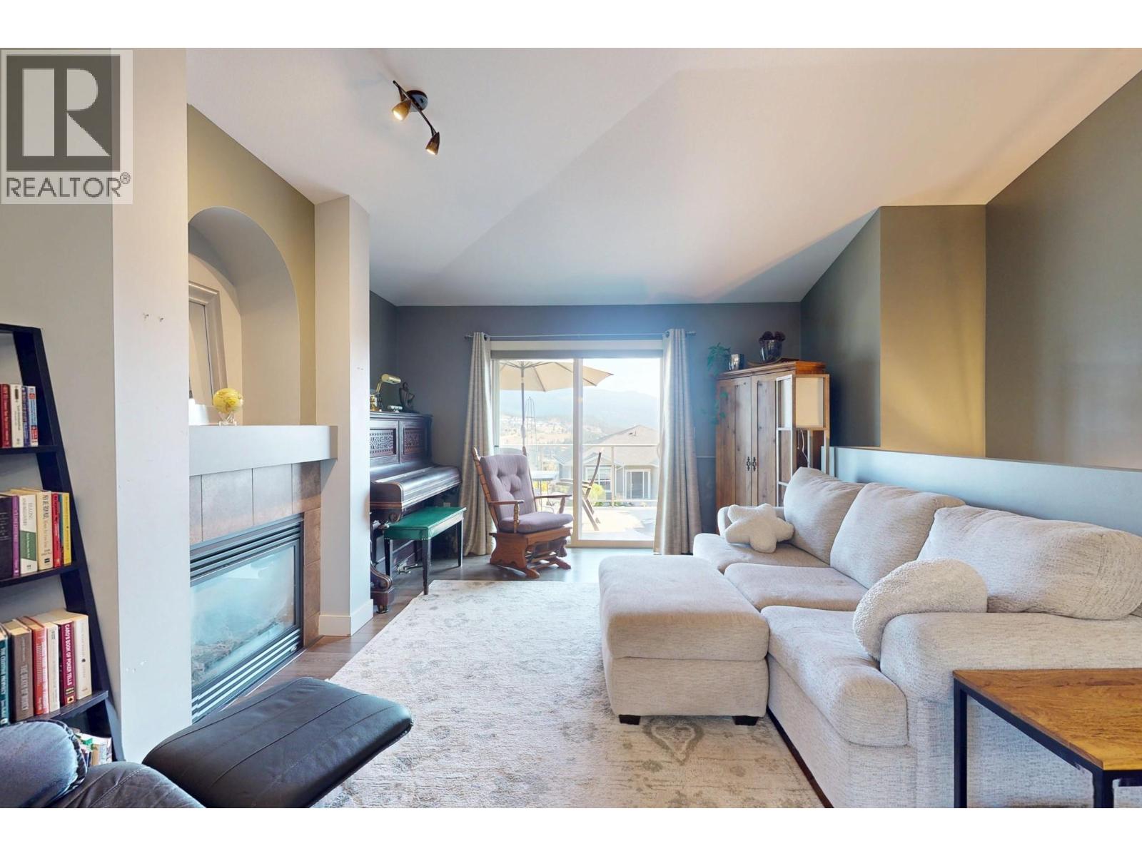1376 Nishi Court - 14