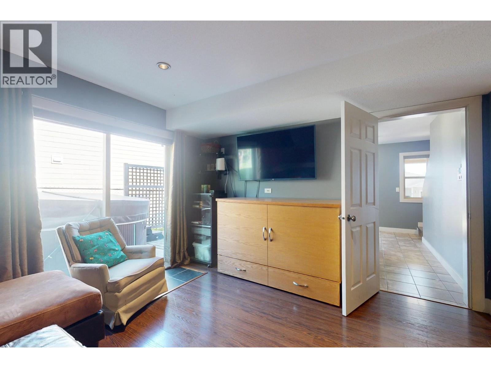 1376 Nishi Court - 23