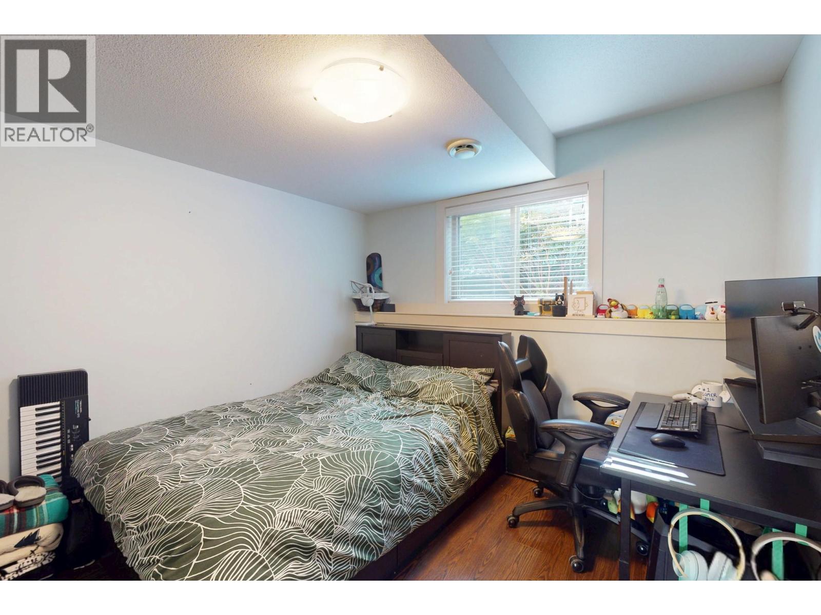 1376 Nishi Court - 24