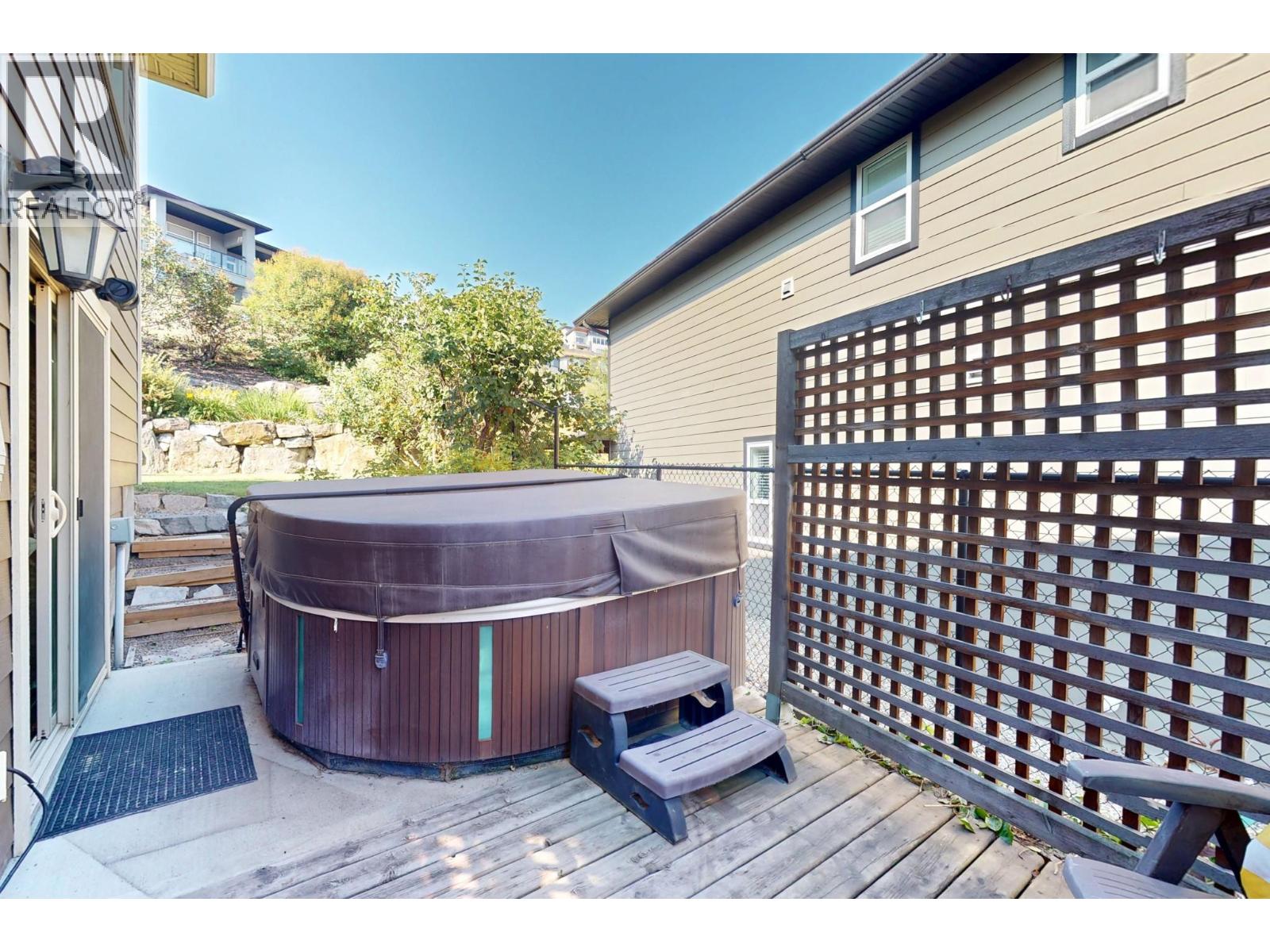 1376 Nishi Court - 36