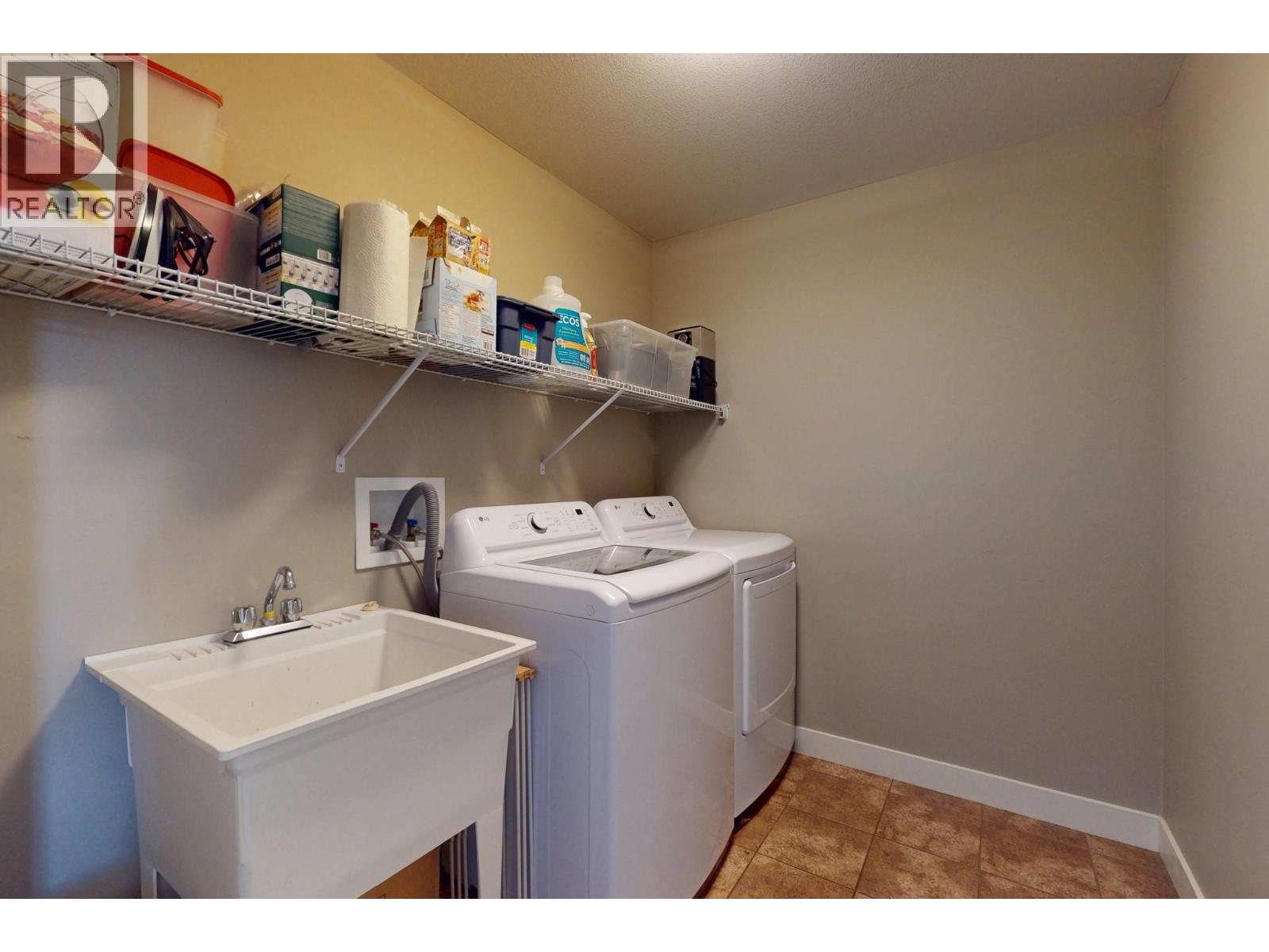 1376 Nishi Court - 38