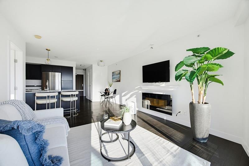 #603 14955 VICTORIA AVENUE, White Rock