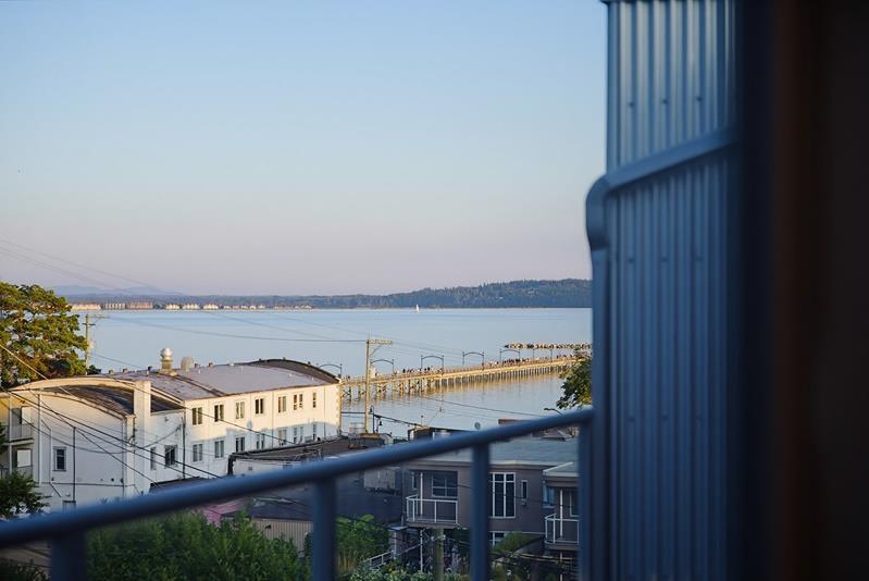 #603 14955 VICTORIA AVENUE, White Rock