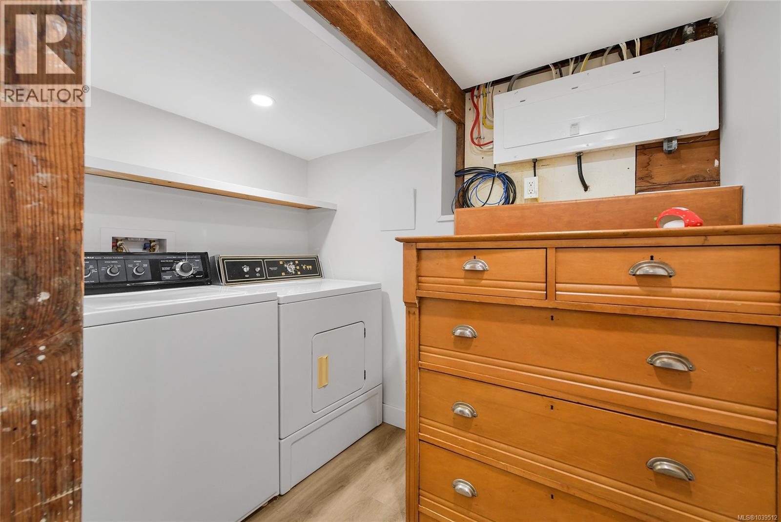 2134 Neil St - 41