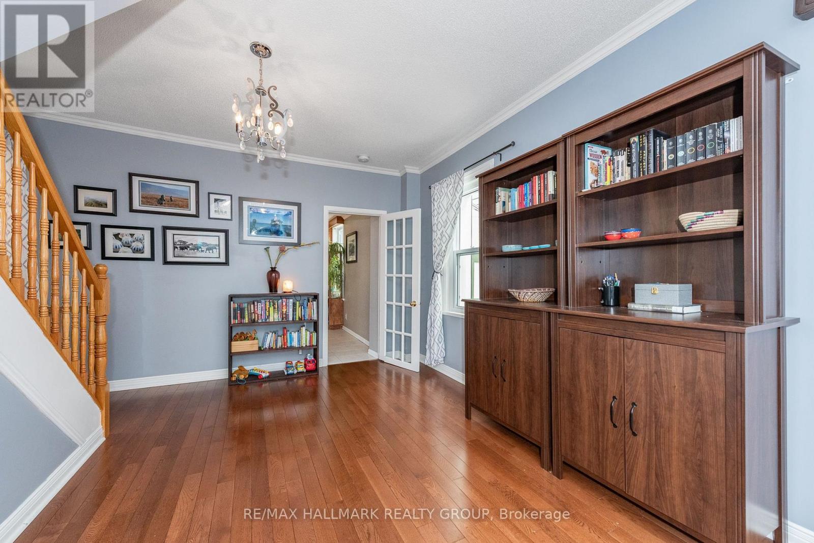 53 LOUISA STREET - 11