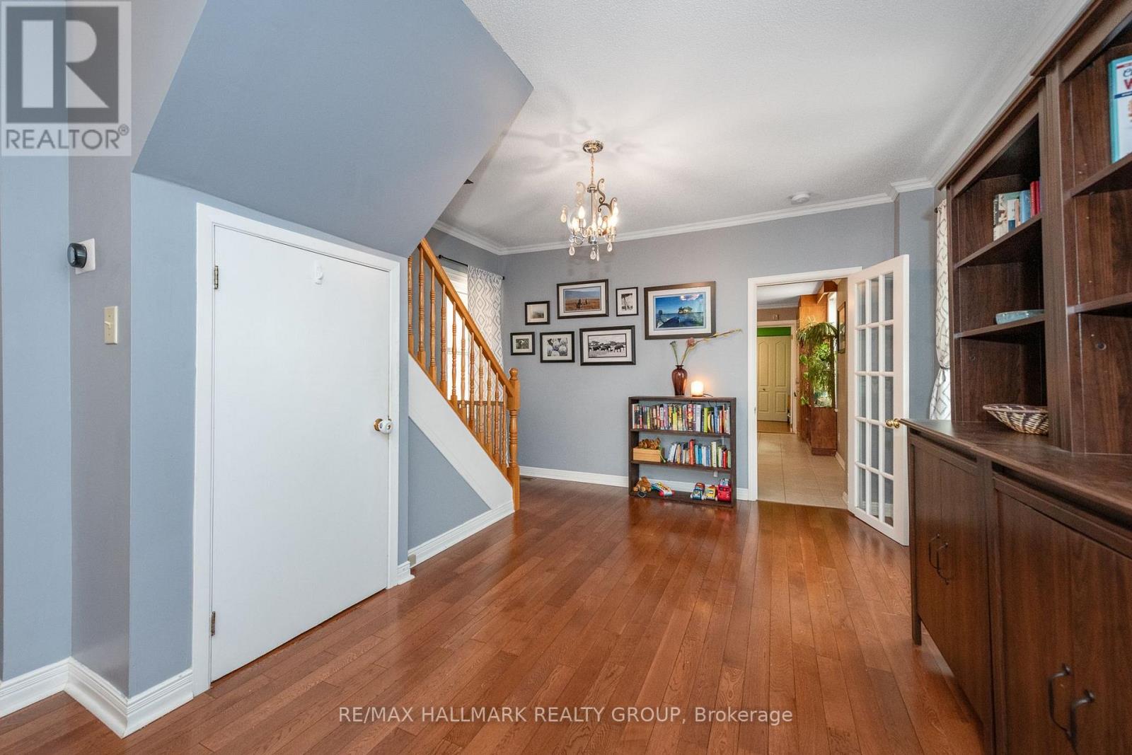 53 LOUISA STREET - 12