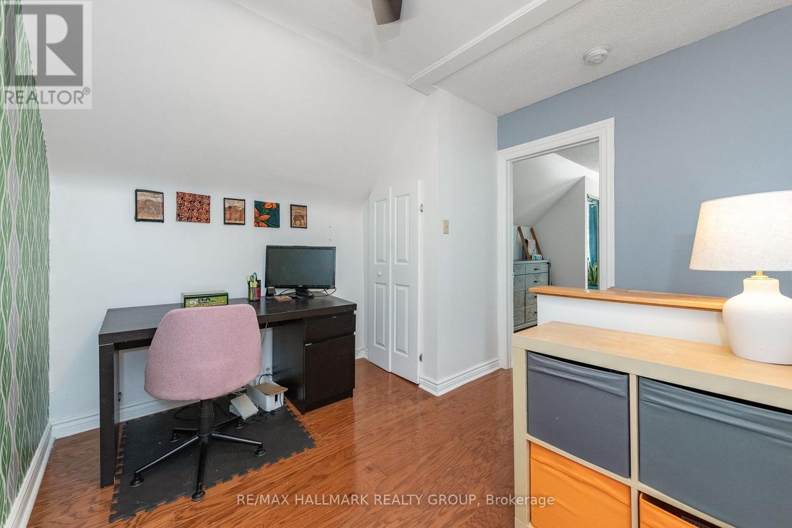 53 LOUISA STREET - 24