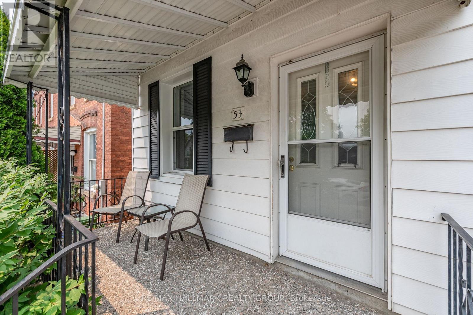 53 LOUISA STREET - 4