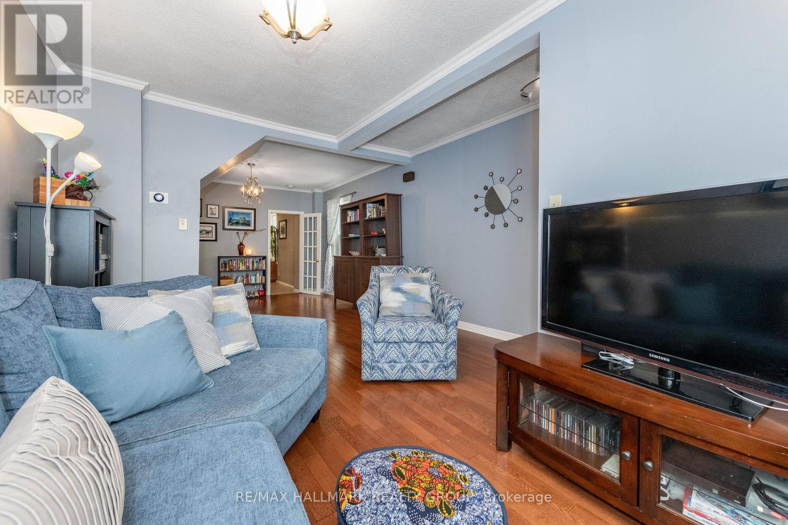 53 LOUISA STREET - 8