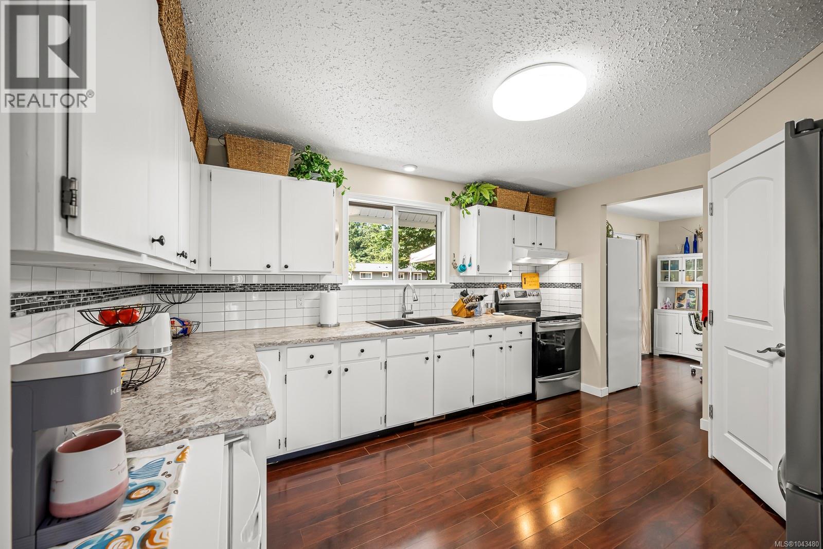 58 Mitchell Rd - 3
