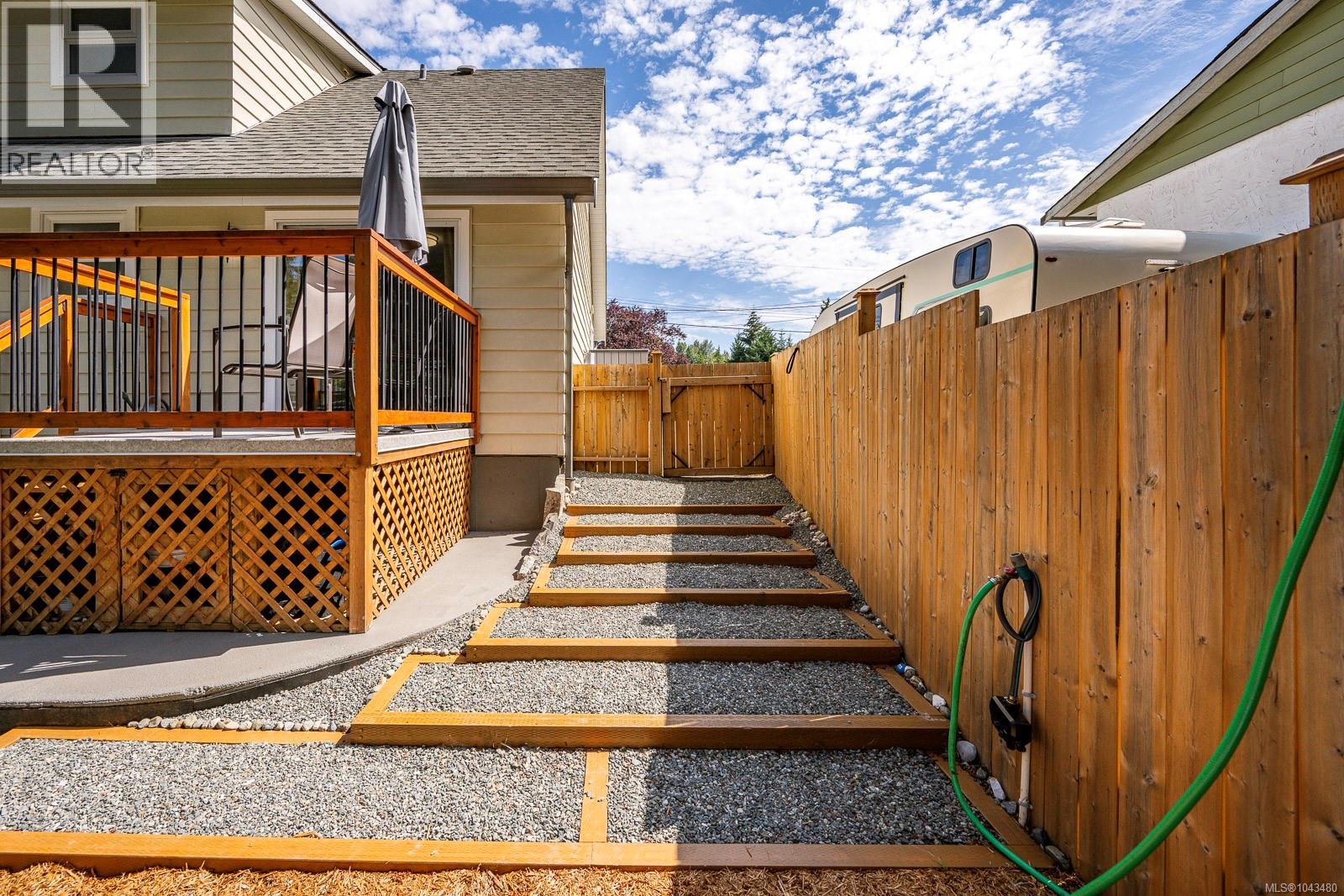 58 Mitchell Rd - 61