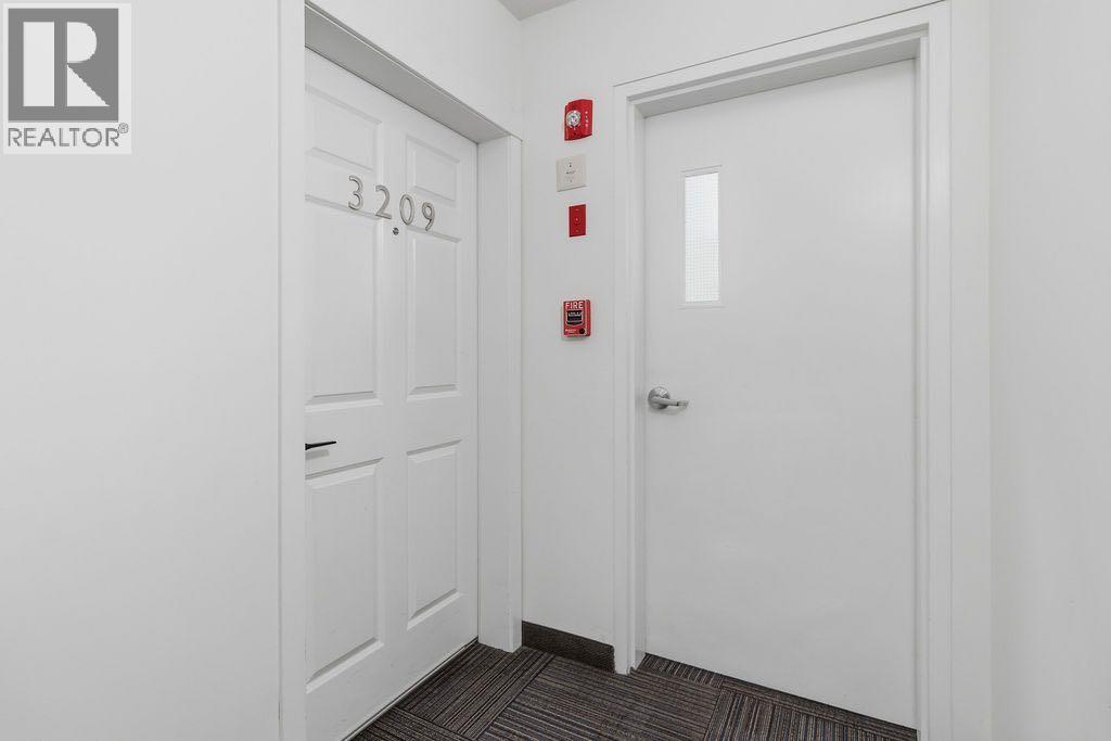 #3209 99 Copperstone Park SE - 2