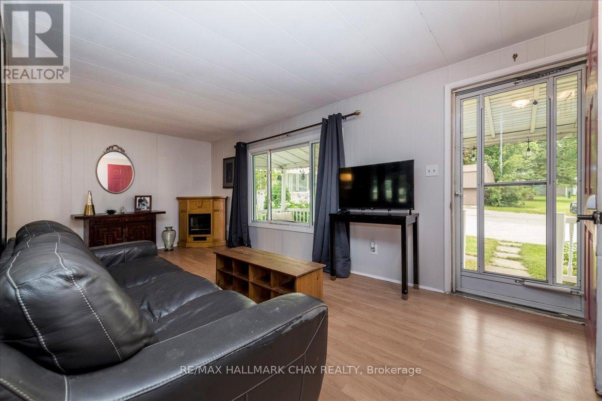 28 FLORA COURT - Image 3