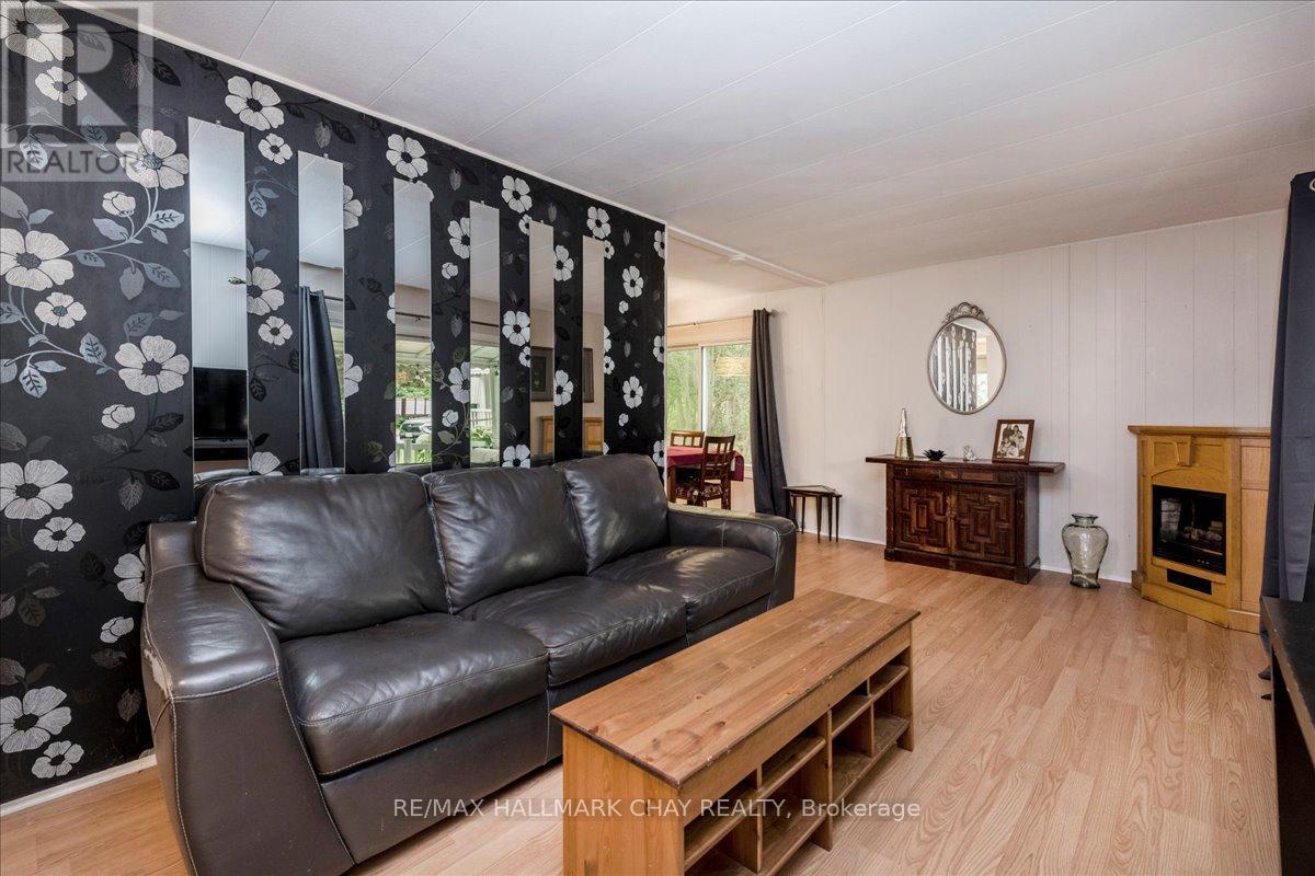 28 FLORA COURT - Image 4