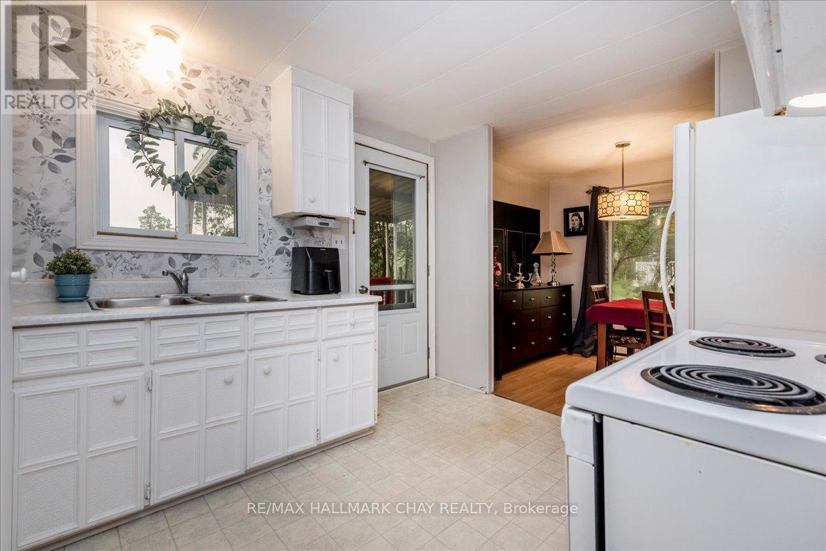28 FLORA COURT - Image 7