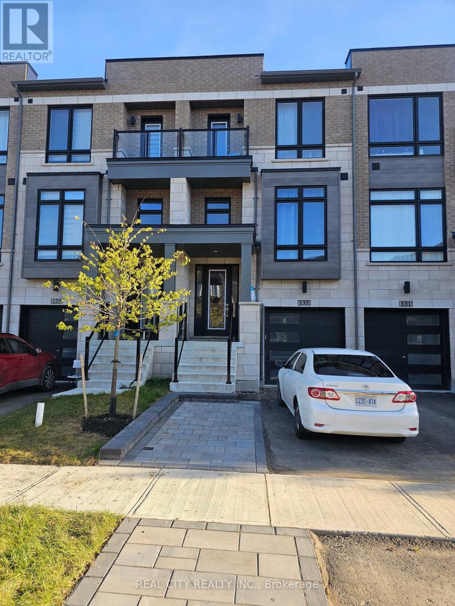 135 FAROOQ BOULEVARD - 1