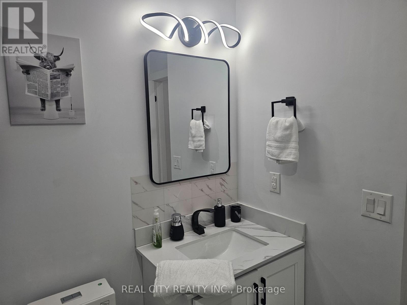 135 FAROOQ BOULEVARD - 18